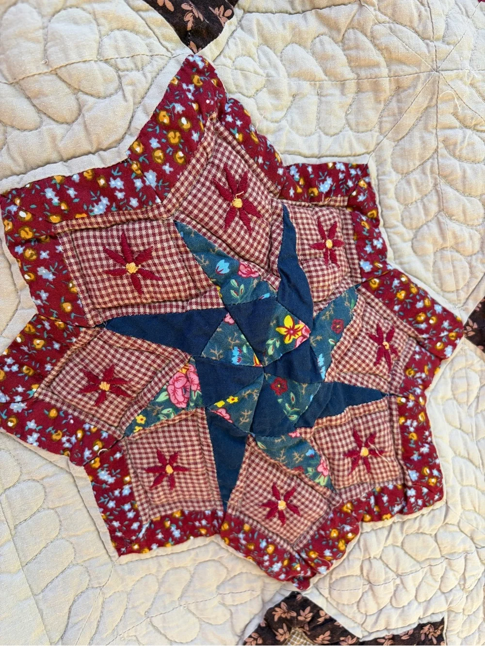 Vintage Pinewheel Star Quilt, 1980s Patchwork Quilt, 84x86”